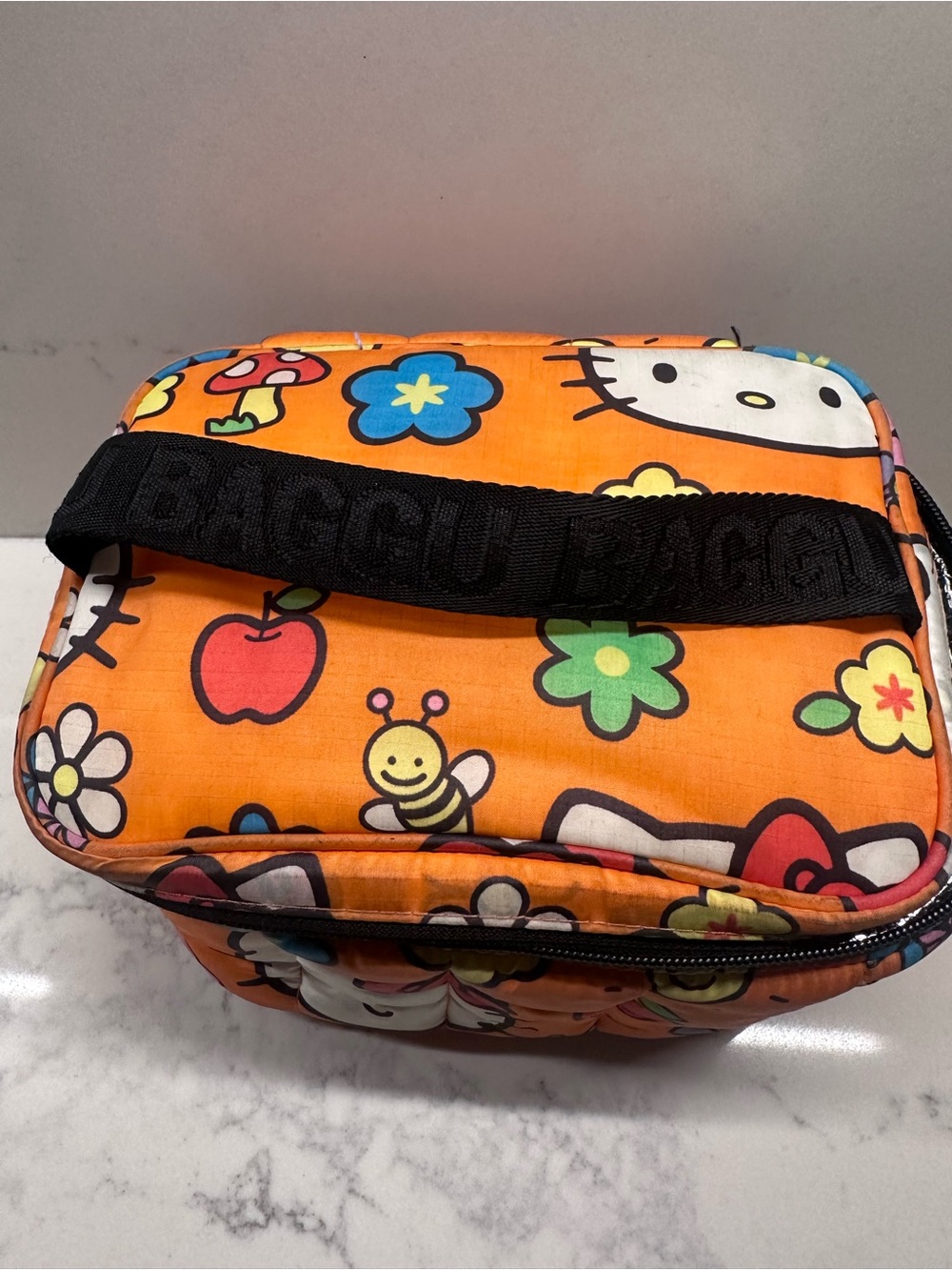Baggu x Hello Kitty Puffy Lunch Box - Picture 2 of 14